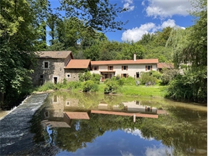 moulin à la vente -   16500  CONFOLENS, surface 261 m2 vente moulin - UBI426729626